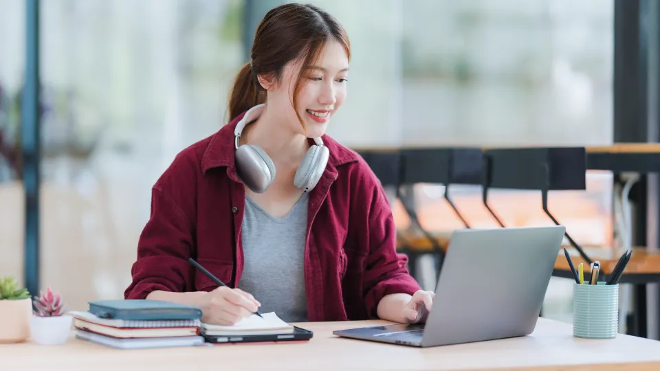 IELTS Go Online English Course | Wall Street English